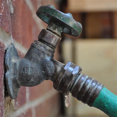 How To Fix a Leaky Outdoor Spigot